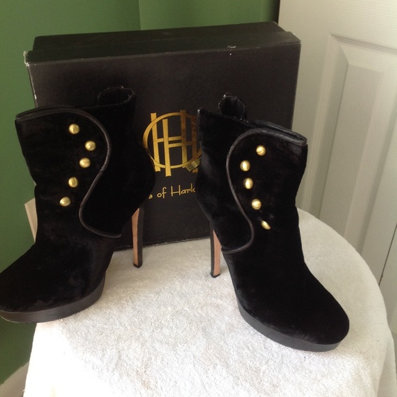 House of Harlow 1960 Shoes - BEAUTIFUL Velvet Platform Bootie
